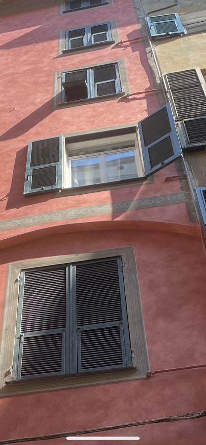 Torre Degli Orefici Dimora Medioevale Genua